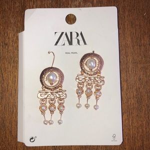 Zara Pearl Earrings